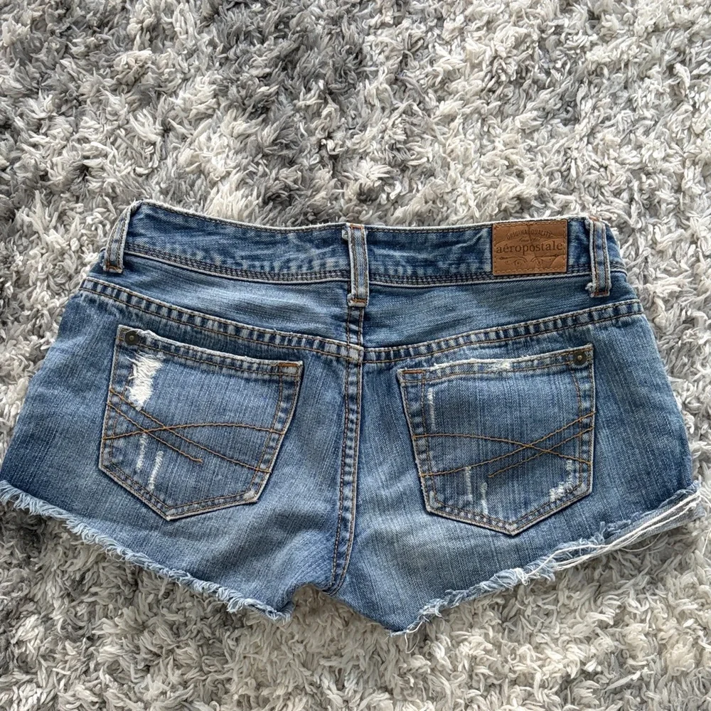 Aeropostale Distressed Blue Jean Shorts - Picture 2 of 3